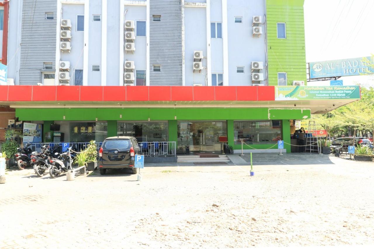 Al-Badar Hotel Syariah Makassar Macáçar Exterior foto